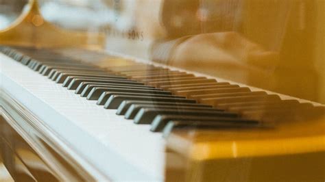 how to compose classical music: exploring the emotional depth in music