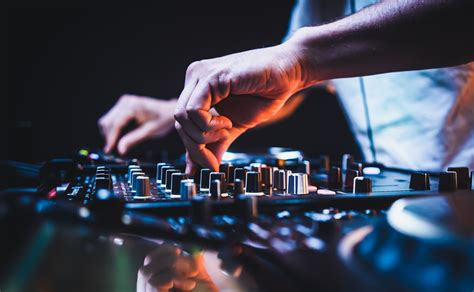 What Does DJ Stand For in Music: A Deeper Exploration of the Culture and Its Impact